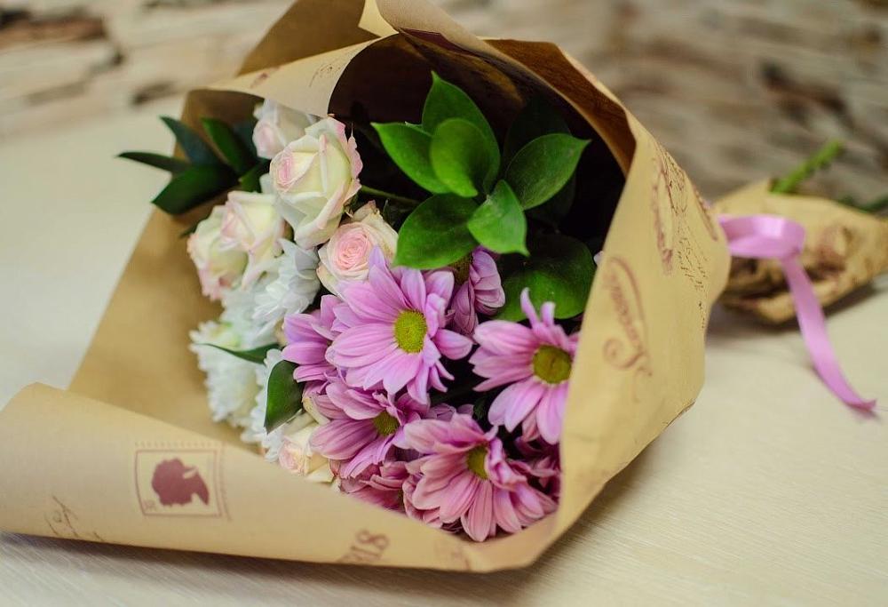 Букет цветов из: Розы и Хризантемы в Рассыльной