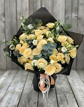 Букет цветов из:  Розы и Лизиантусы в Рассыльной