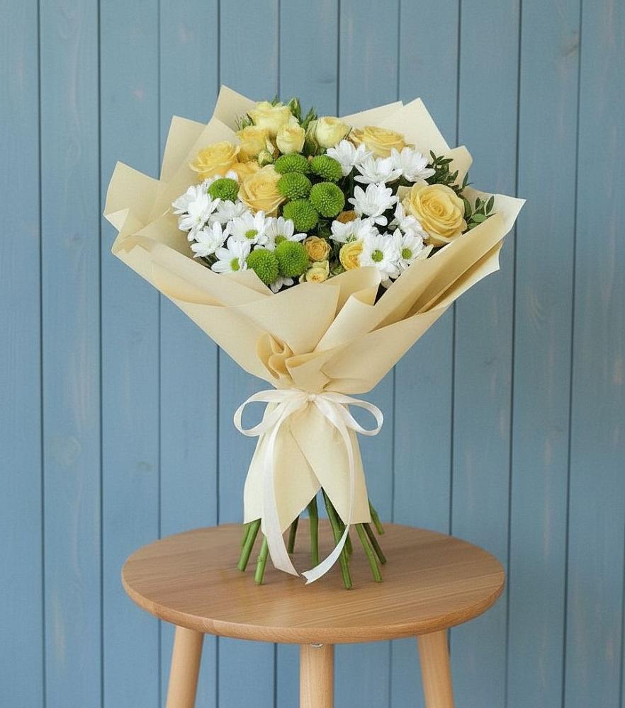 Букет цветов из: Хризантемы и Розы в Рассыльной