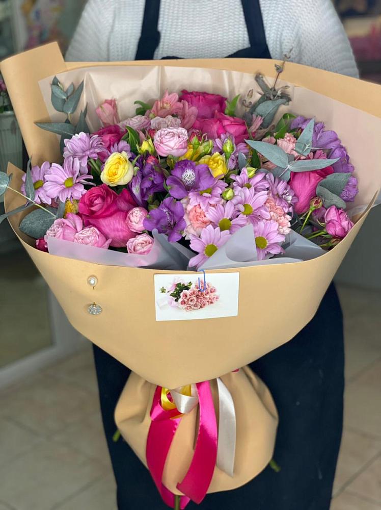 Букет цветов из: Хризантемы, Гвоздики и Альстромерии в Рассыльной