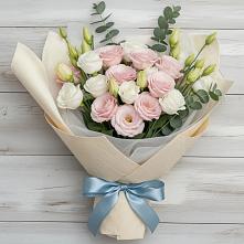 Букет цветов из:  Лизиантусы в Рассыльной