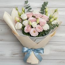 Букет цветов из:  Лизиантусы в Рассыльной