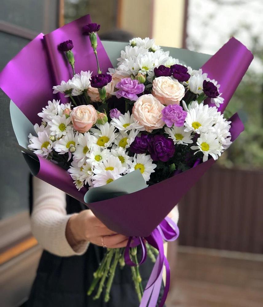 Букет цветов из: Хризантемы, Гвоздики и Розы в Рассыльной