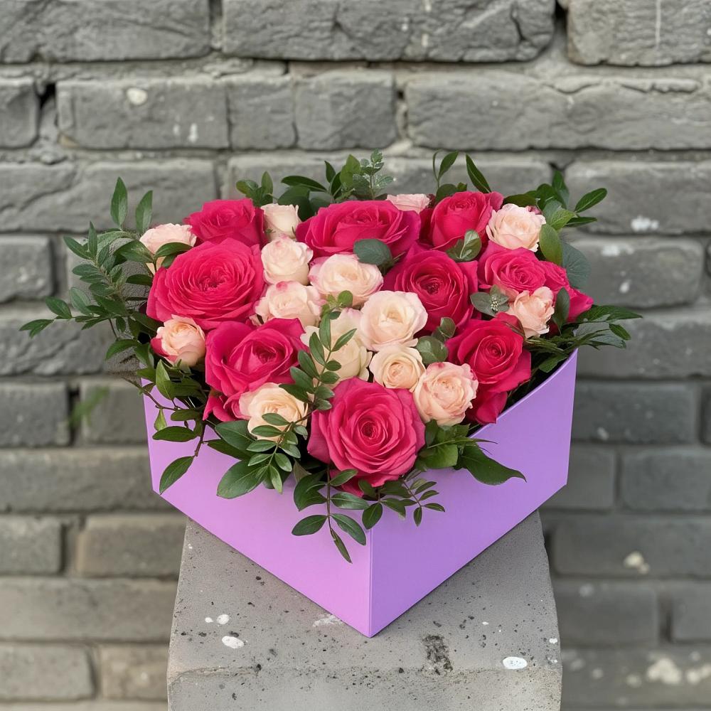 Цветочная композиция из Розы в коробке в Рассыльной