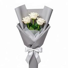 Букет 3 белые розы в Рассыльной