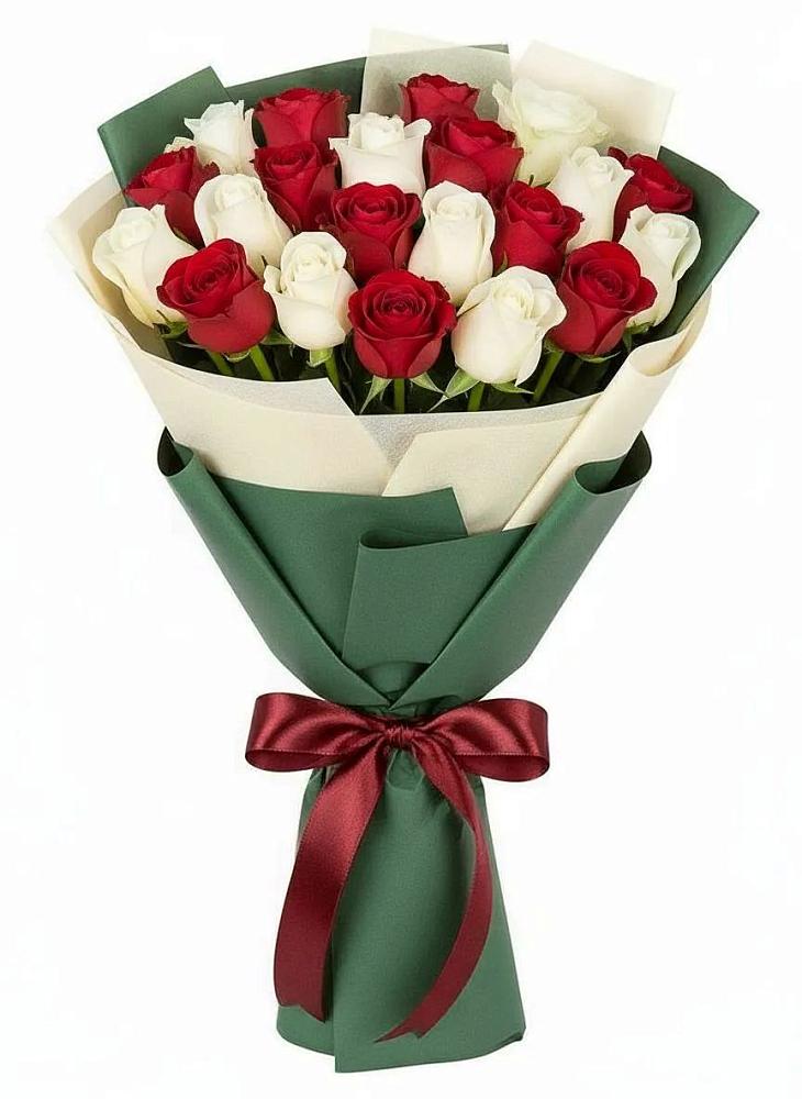 Букет Микс из красных и белых роз в Рассыльной