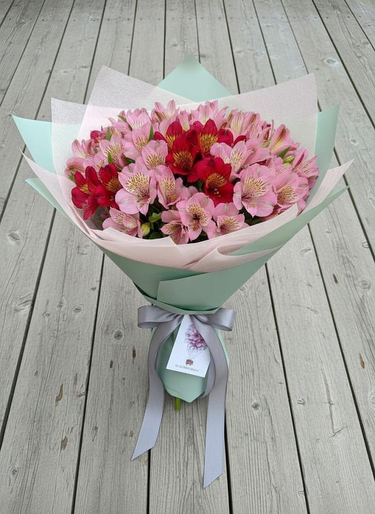 Букет цветов из: Альстромерии в Рассыльной