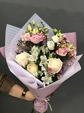 Букет цветов из:  Альстромерии, Розы и Лизиантусы #REPLACE_PRED# Рассыльной
