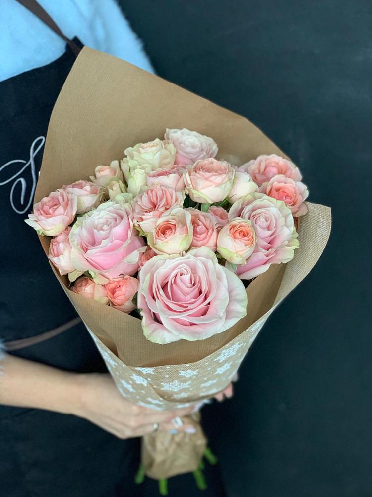 Букет цветов из: Хризантемы и Розы в Рассыльной