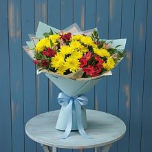 Букет цветов из:  Альстромерии и Хризантемы #REPLACE_PRED# Рассыльной