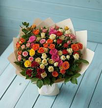 Букет Микс из разноцветных кустовых роз в Рассыльной