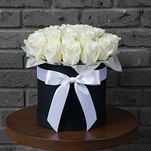 Цветочная композиция из Розы в шляпной коробке в Рассыльной